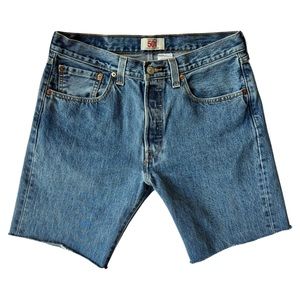 Levi’s 501 perfect cutoff shorts with raw hem! Original 501 Levi’s, Y2K made